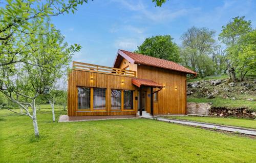 Perusic House | Inviting Bukovac Home with Kitchen, Pet & Child Friendly