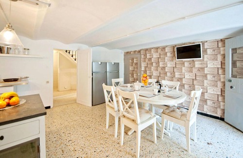 Canet House | Experience Unforgettable Stays at Canet d'Aude Manor