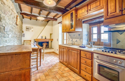 Pieve di Chio House | Exceptional 3 Bedroom Accommodation with Pool in Cortona