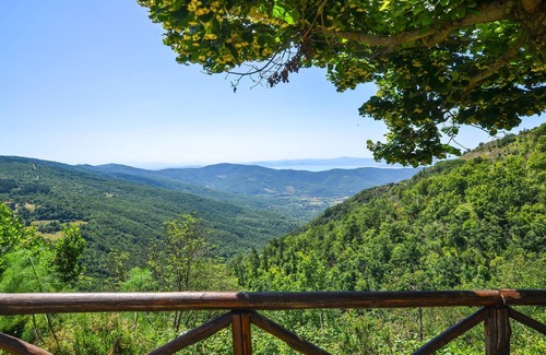 Pieve di Chio House | Exceptional 3 Bedroom Accommodation with Pool in Cortona