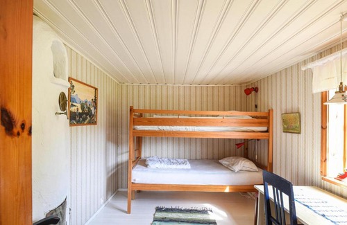 Dals Langed House | Cozy Home in Dals Långed with 2 Bedrooms & WiFi Access