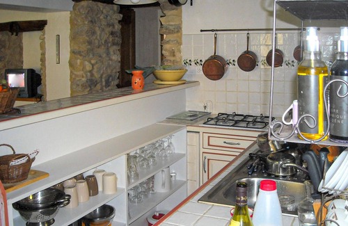 Dieulefit House | Comfortable 2 Bedroom Stay in Scenic Dieulefit