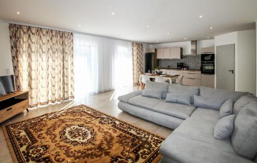 Die House | Beautiful Home In Die With House A Mountain View