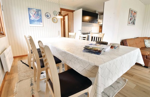 Middelfart House | Spacious 4-Bedroom Retreat with Ocean Views in Brenderup Fyn