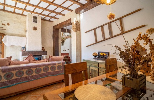 El Colmenar House | Beautiful Boho Style Vacation Apartment with Great Amenities