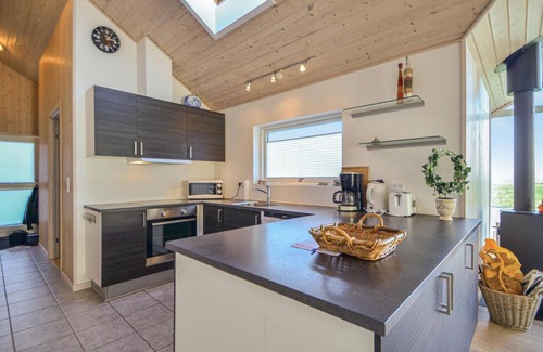 Ebeltoft House | Spacious 3 Bedroom Accommodation with Ocean Views in Ebeltoft