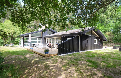 Femmøller House | Spacious 3-Bedroom Retreat with Ocean Views in Ebeltoft