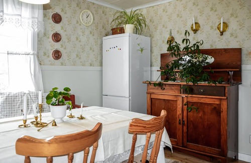 Dals-Ed Municipality House | Family-Friendly 3-Bedroom Retreat with Spa & Lake Views