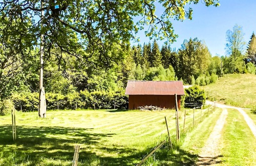 Dals-Ed Municipality House | Family-Friendly 3-Bedroom Retreat with Spa & Lake Views
