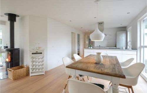 Skæring House | Cozy Home in Eg with Full Kitchen for Family Getaways
