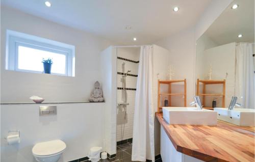 Skæring House | Cozy Home in Eg with Full Kitchen for Family Getaways