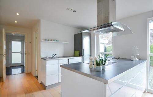 Skæring House | Cozy Home in Eg with Full Kitchen for Family Getaways