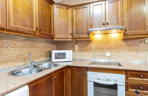 Casarabonela House | Experience Southern Spanish Sun with Pool & Family Amenities