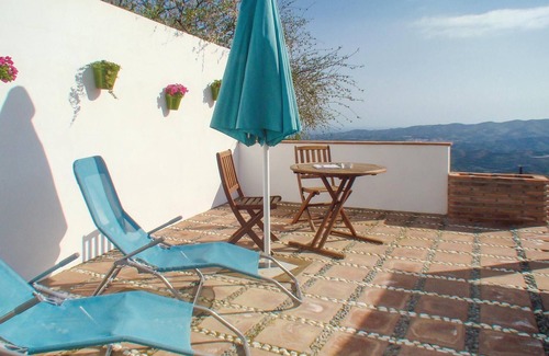 Rio Velez House | Scenic Mountain Retreat with Pool and Sea Views