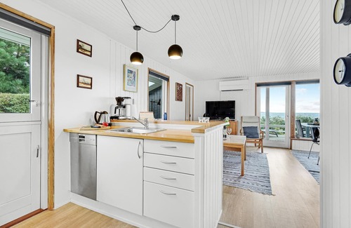Bøjden House | Relaxing Holiday Home with Ocean View for Your Escape