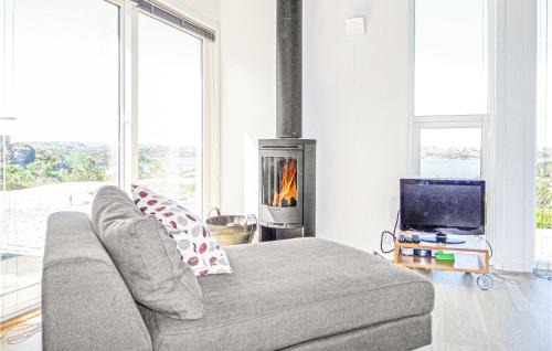 Fitjar House | Scenic Fitjar Home with Beautiful Sea View & Family-Friendly