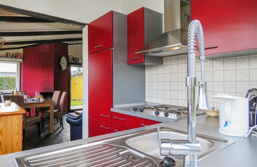 Ferienhausgebiet Hillenseifen House | Spacious 3 Bedroom Accommodation in Pet-Friendly Gerolstein