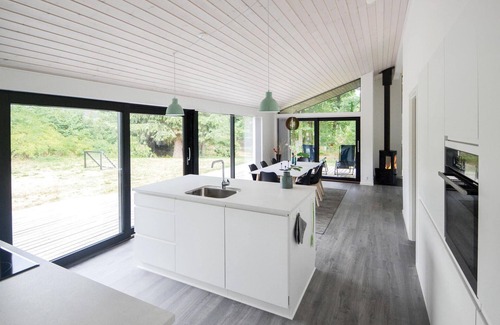 Fjellerup House | Tranquil Cottage Retreat with Ocean Views in Fjellerup