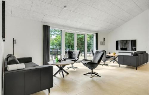 Udsholt House | Welcoming Home in Græsted with Free Wifi & Family-Friendly