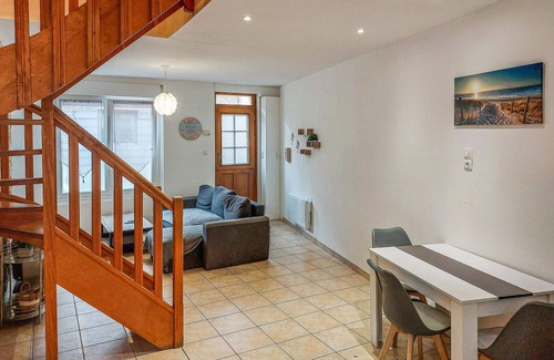 Gravelines House | Authentic Cottage with Ocean View, Near the Coast