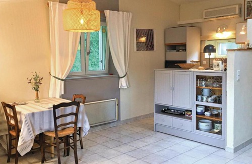Grignan House | Cozy Retreat in Grignan with Pool and WiFi Access