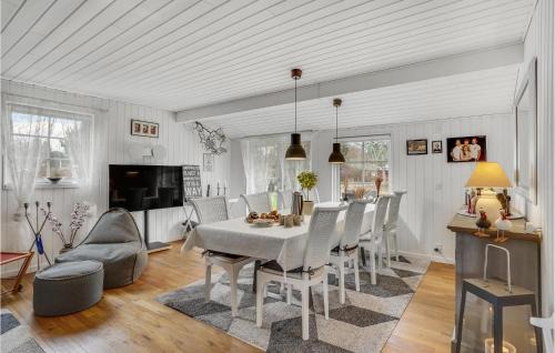 Hojby House | Cozy Retreat in Hjby with Kitchen and Family-Friendly Perks