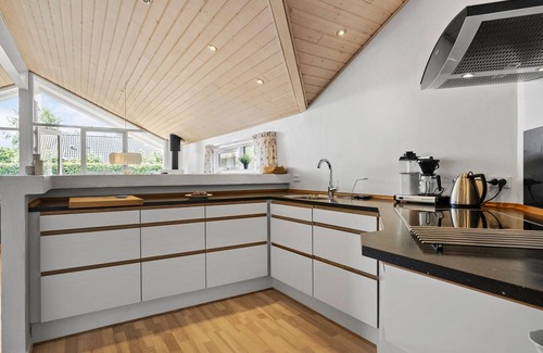 Hou House | Beautiful home in Hals with sauna