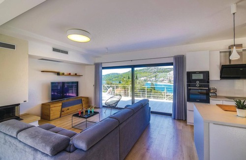 Seget Vranjica House | Elegant 4 Bedroom Oasis with Pool in Seget Vranjca