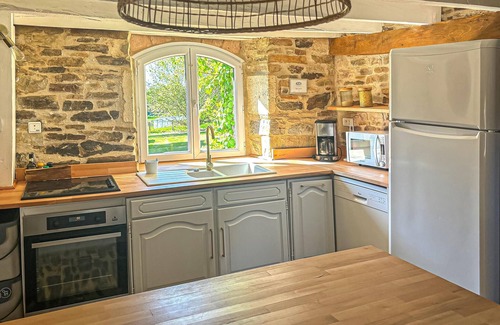 Jumilhac-le-Grand House | Family-Friendly 5 Bedroom Retreat in Jumilhac with Pool