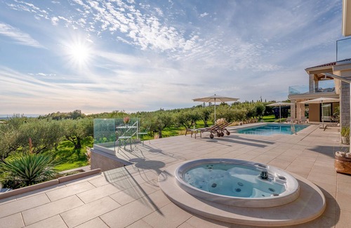 Kastelir-Labinci House | Refined Villa with Pool & Spa Near Porec for Your Escape