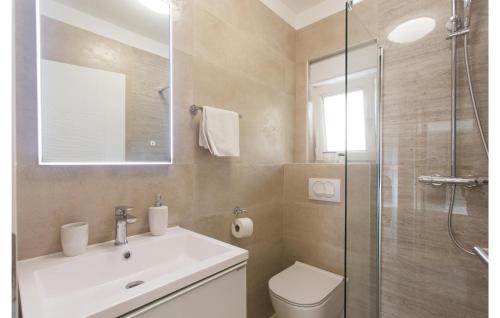 Dicmo House | Idyllic Kraj Home with Pool and Free Wifi for Families