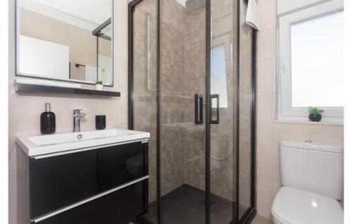 Dicmo House | Idyllic Kraj Home with Pool and Free Wifi for Families