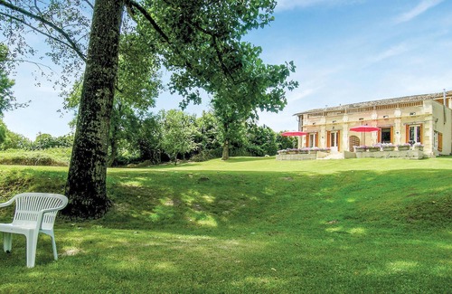 La Barde House | Idyllic Cottage Retreat on the Charente-Maritime Border