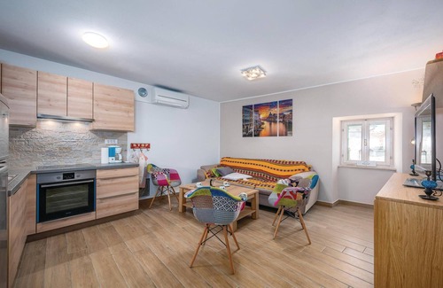 Marceljani House | Spacious 3 Bedroom Retreat in Pet-Friendly Labin
