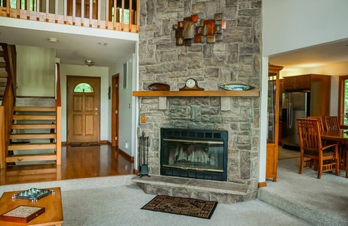 Mineral House | Inviting Home at Lake Anna with Pool & Scenic Views