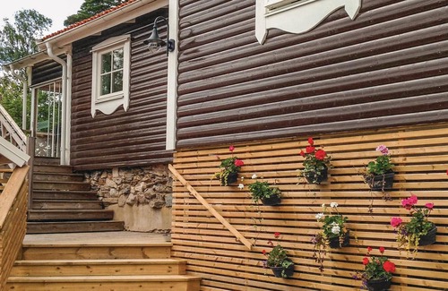 Ljungskile House | Scenic Cottage with Breathtaking Views of Rannebergs