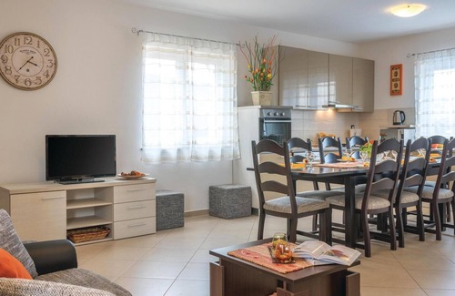 Loborika House | Relaxing Retreat in Loborika Near Pula with Private Pool