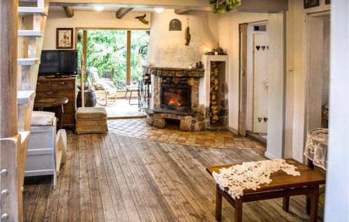 Gietrzwald House | Inviting Home in Lupstych with Pool and Pet-Friendly Perks