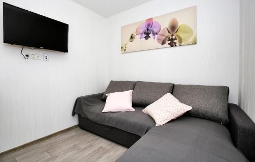 Murter House | Pet-Friendly 2 Bedroom Home with Pool in Murter, Rated 10/10