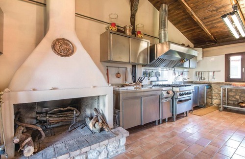 Narni House | Luxurious 8-Bedroom Accommodation in Narni with Pool