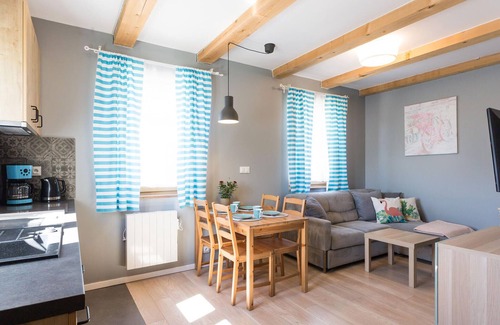 Nowecin House | Experience a Relaxing Vacation Home with Pool and Spa Access