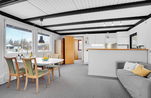 Ørsted House | Cozy Beachside Cottage with Ocean Views and Spa Amenities