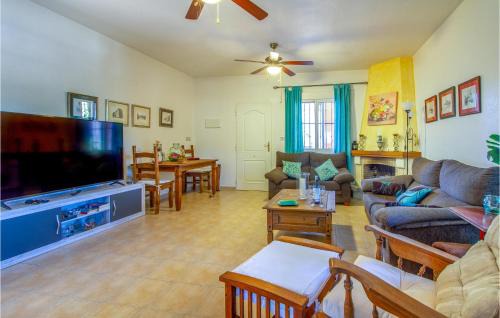 Pliego House | Family-Friendly 3 Bedroom Retreat in Pliego with Pool
