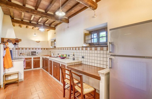 Porrena House | Comfortable 3-Bedroom Getaway in Scenic Poppi