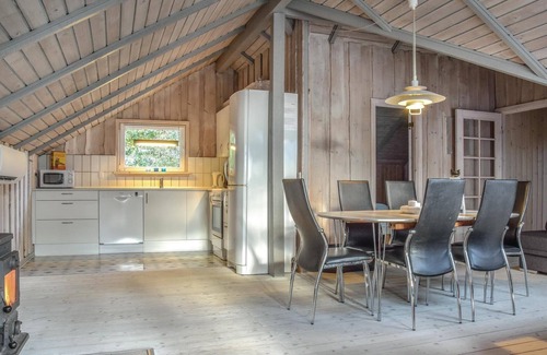 Lodbjerg Hede House | Inviting Beachfront Retreat with Ocean Views and Spa Amenities