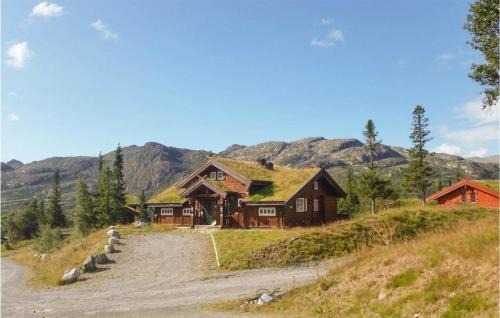 Atra House | Impressive Home in Rjukan with Mountain Views & Family-Friendly