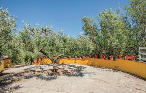 Zona LIV La Giustiniana House | Relaxing Retreat in Roma with Hot Tub and Pool Access