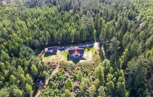 Ryd House | Delightful Retreat in Ryd with Kitchen & Family-Friendly Features