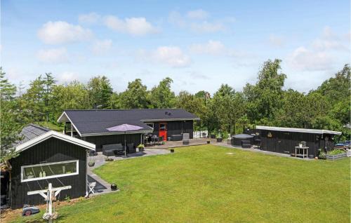 Skjern House | Inviting Home in Skjern with Fully Equipped Kitchen