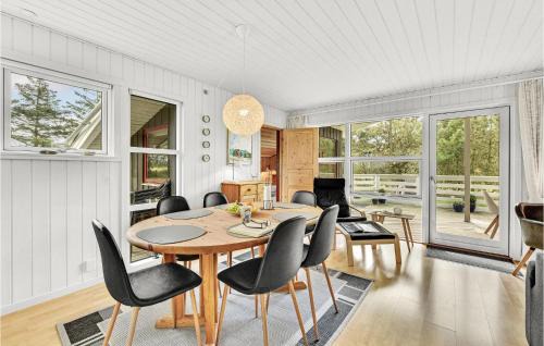 Skjern House | Inviting Home in Skjern with Fully Equipped Kitchen